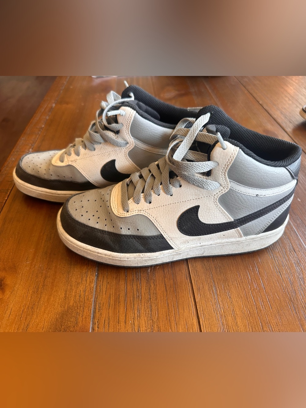 Nike High Top Sneakers Youth Size 7.5